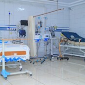 Lit avec matelas anti escarre